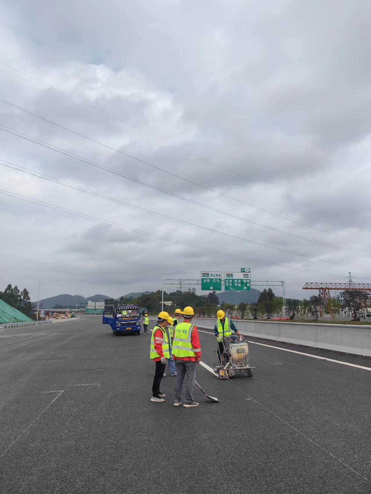 交通設(shè)施廠家